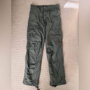 Men’s Regular Carhartt cargo pants. New!
